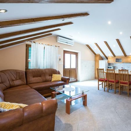 Apartments Villa Kulish 챠브타트 외부 사진