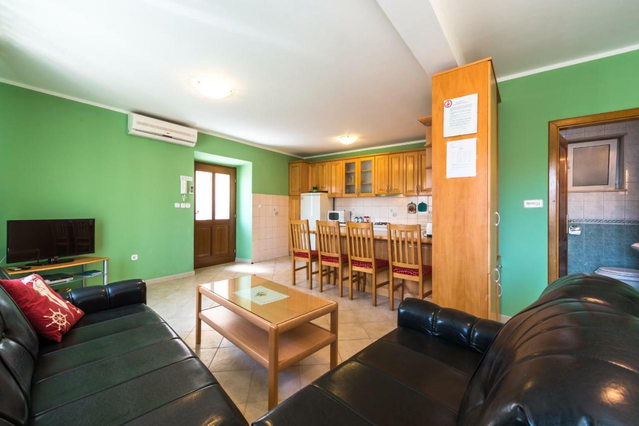 Apartments Villa Kulish 챠브타트 외부 사진